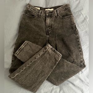Levi’s high waisted mom jeans size 26